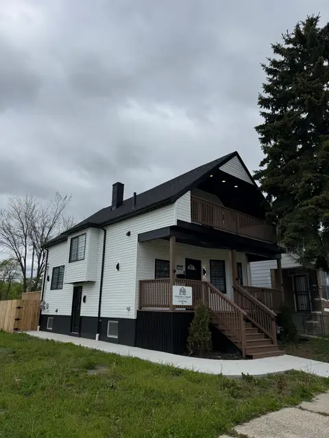 The Pleasant Ridge Colonial — Exteriors project in Pleasant Ridge, MI